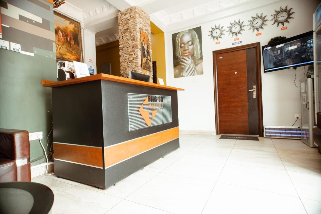 Plus 33 Hotel Nungua Exteriör bild